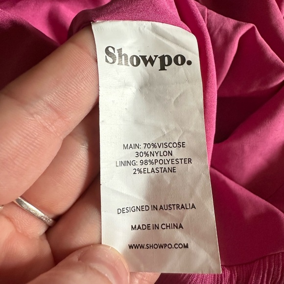 NWT showpo PAIGE MINI DRESS - ONE SHOULDER FRILL HEM WRAP SKIRT DRESS IN PINK - Picture 4 of 9